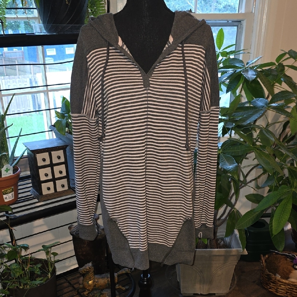 Maurices Gray and Pale Pink Knit Cardigan with V-Neck